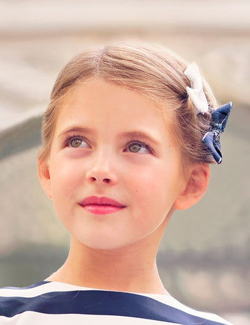 Set mit zwei Haarspangen für Mädchen Abel &amp; Lula 5414-7 Weiß/Marineblau