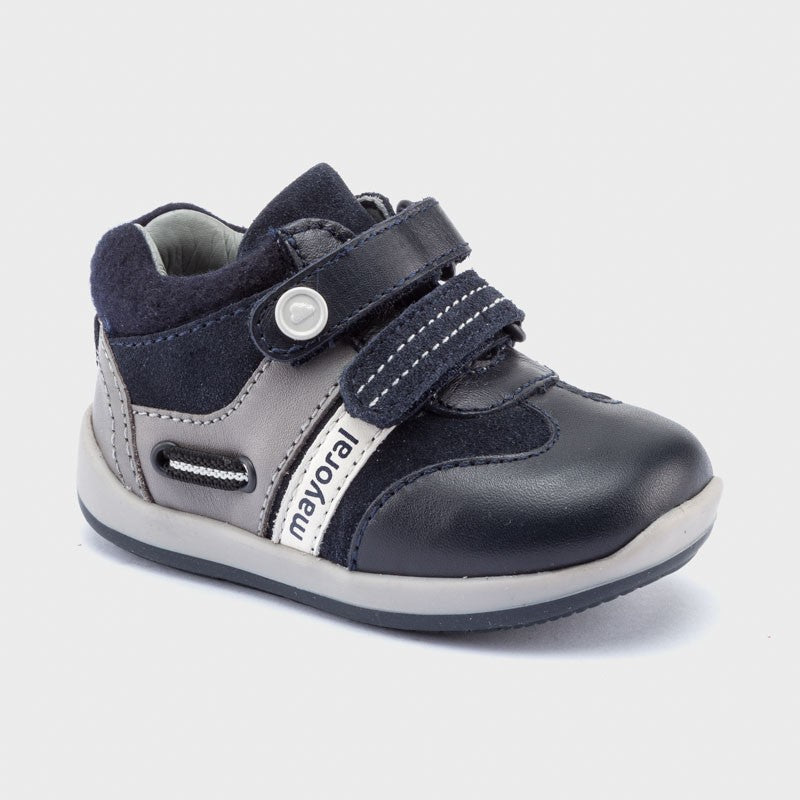 Mayoral 42156-10 marineblaue Leder-Sneaker für Jungen