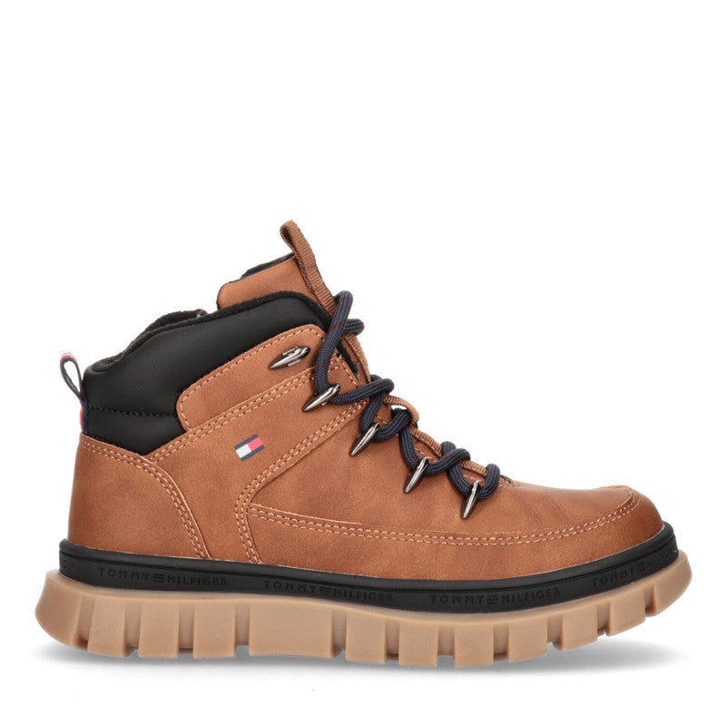TOMMY HILFIGER isolierte Jungenstiefeletten T3B5-32522-1355A088 braun
